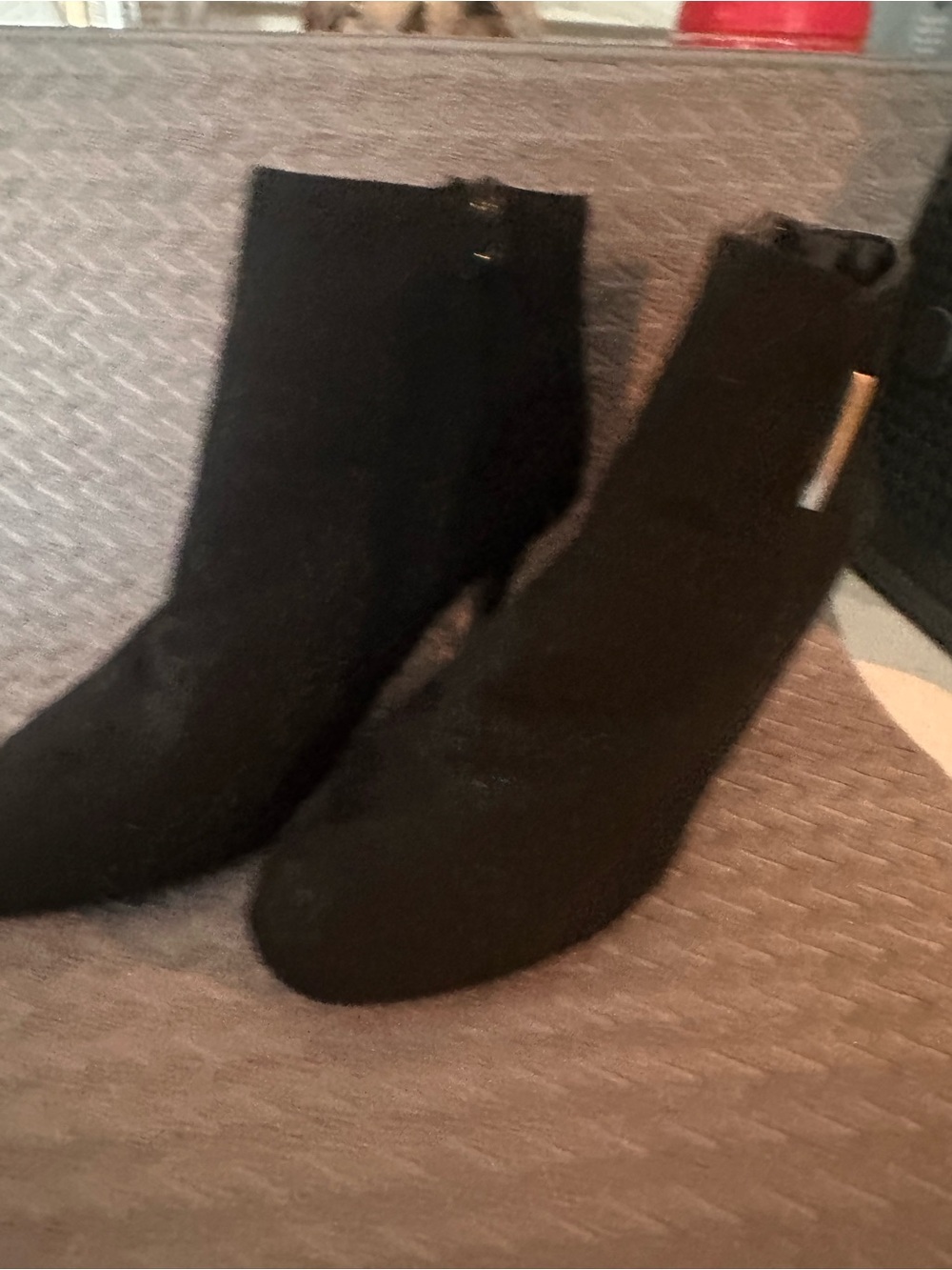 CL Laundry Elegant Black Pointed Ankle Booties with Side Zip